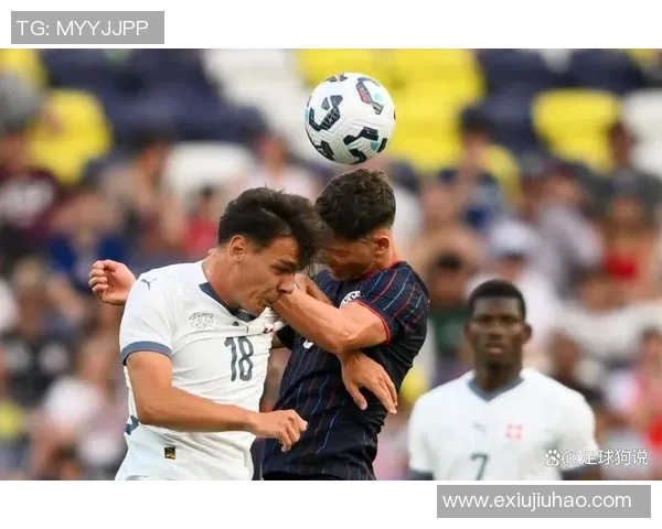 哪个足球巨星在比赛中一脚踢爆足球引发全场轰动揭秘