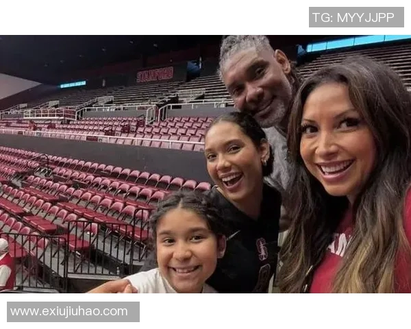 足球巨星带儿女出镜 温馨家庭时刻引发网友热议