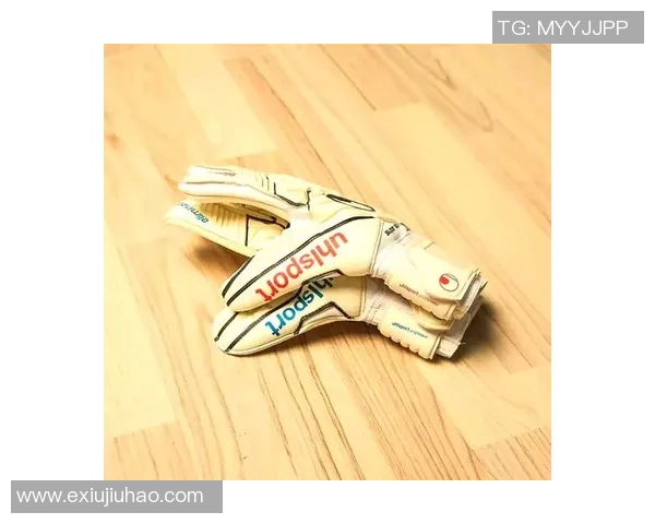 球星同款足球手套多少钱一双最新价格参考与购买渠道解析